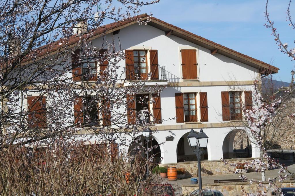 Zezilionea Hotel Olaberria Exterior photo